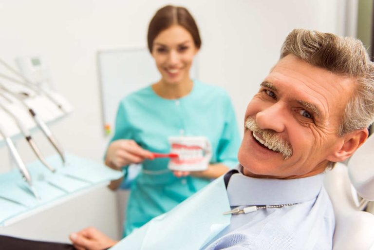 La importancia de la salud bucodental en la tercera edad