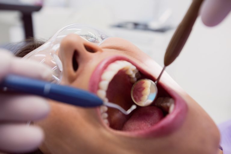 La endodoncia es clave para mantener la salud dental y evitar la pérdida de dientes